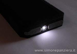 Aukey PB-P8 Batteria Solare (4)