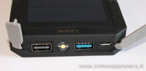 Aukey PB-P8 Batteria Solare (5)