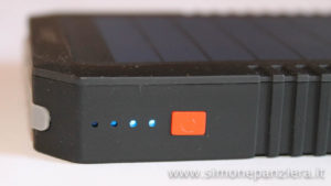 Aukey PB-P8 Batteria Solare (6)